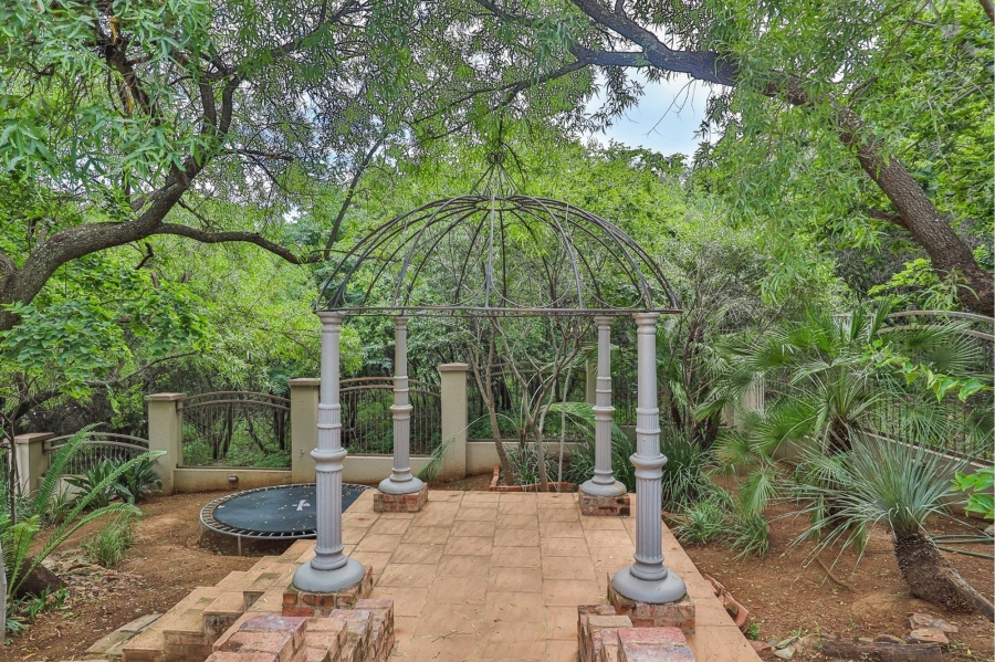 5 Bedroom Property for Sale in Xanadu Eco Park North West